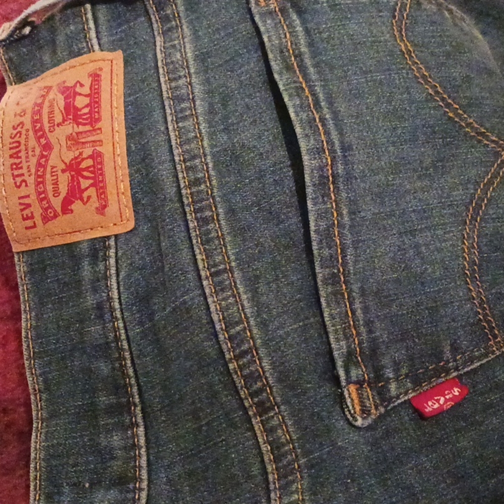 Levis Skinny Jeans - Picture 6 of 6
